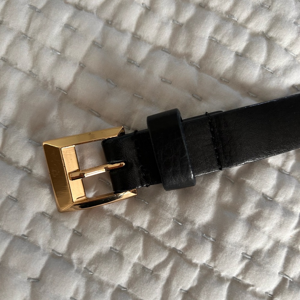 M.M. Lafleur narrow black belt w/gold buckle